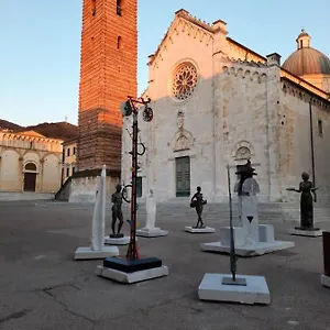 Art 3*, Pietrasanta Italien